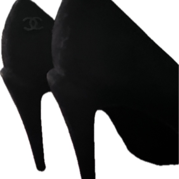 CHANEL suede/leather shoes, a 3 1/2-4“ heel. Beautiful and in mint condition. - Picture 3 of 3